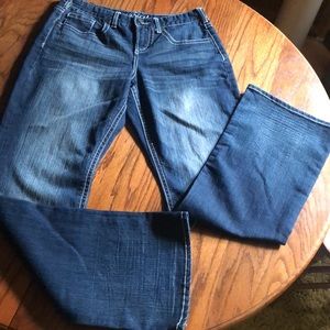 Ladies Maurices Flare Mid Rise Jean Size 5/6 RGL